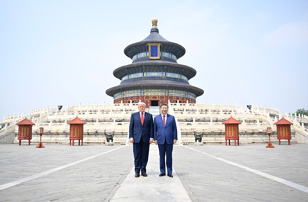 5月14日，國家主席習(xí)近平同來華進行國事訪問的美國總統(tǒng)特朗普參觀天壇。兩國元首在祈年殿廣場合影。